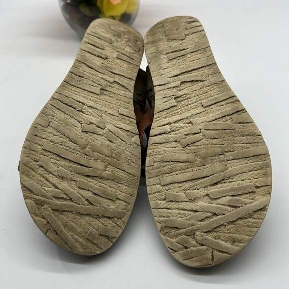 Miz Mooz Tan Leather Sandal Size 38 MCS6594K - Picture 5 of 6